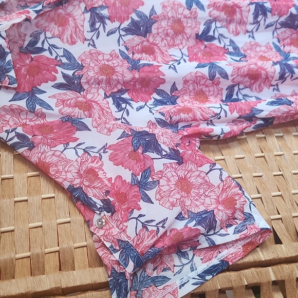 SO IT IS, Vibrant Summer Spring Vacation, Floral Pink Breathable Lightweight Top - Picture 2 of 8